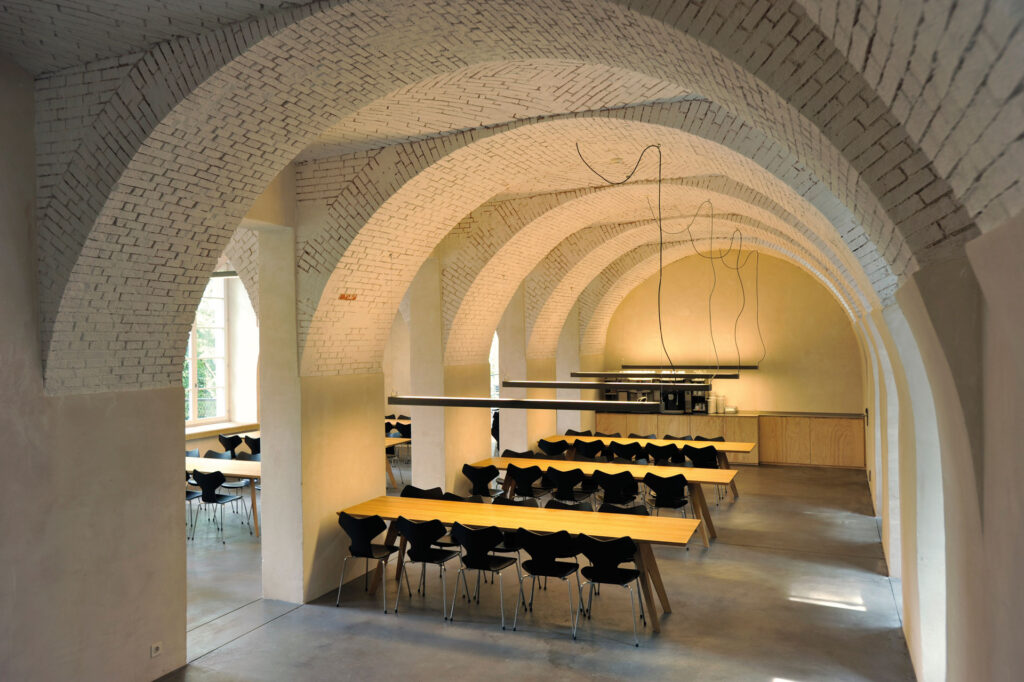 Jugendherberge-Basel-Restaurant-Michel_van_Grondel-09