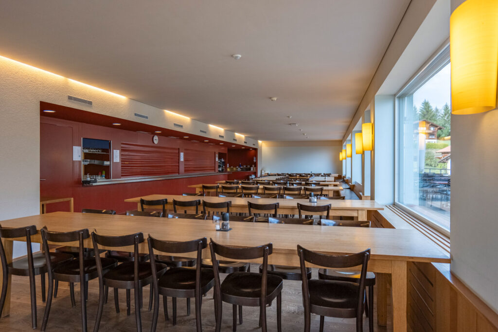 Jugendherberge-Valbella-Lenzerheide-Restaurant-Leonidas_Portmann-03